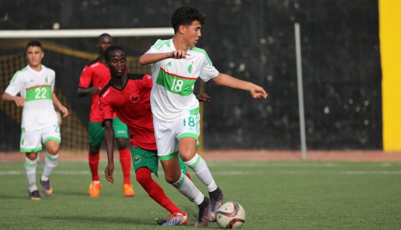 بالفيديو.. الجزائر تفوز على غينيا بيساو بحضور زطشي