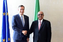 مساهل و أليستر يتباحثان قضايا إقليمية ودولية بالجزائر