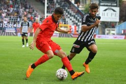 “عطال” يبصم على أول مُشاركة بقميص “نيس”