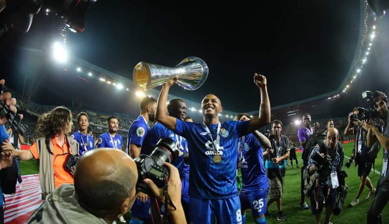 براهيمي: “سعيد بالتتويج الأول هذا الموسم”