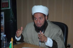 نحن مسلمون أحب من أحب وكره من كره وعلى بوتفليقة حماية الشريعة