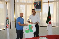 بالصور.. بلماضي يمضي على عقده رسميا بحضور زطشي