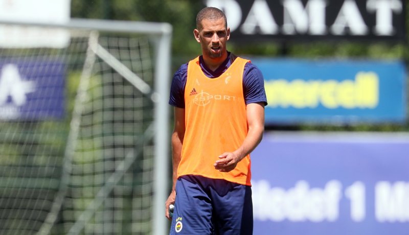 سليماني يُكثف العمل في تدريبات فنرباتشي للعودة لمستواه