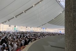 بالفيديو.. حجاج بيت الله الحرام يبدأون برمي الجمرات أول أيام عيد الأضحى