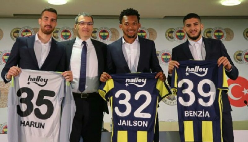 “فنربخشة” يُقدّم “بن زية” لوسائل الإعلام 