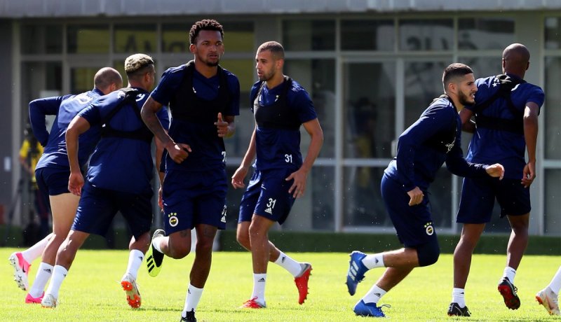 سليماني وبن زية يستأنفان التدريبات مع فينرباتشي التركي