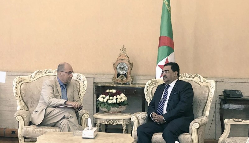 افتتاح مجموعة الصداقة الجزائرية-الفرنسية