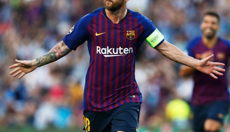 ميسي يُبدع ويقود البارصا لقهر إيندهوفن