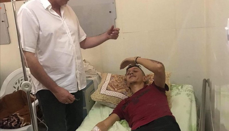 سرار يزور المناصر ضحية حادث المرور في تيزي وزو!   