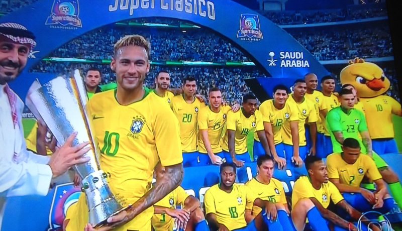 بالصور.. البرازيل تتوّج بـ”السوبر كلاسيكو” أمام الأرجنتين