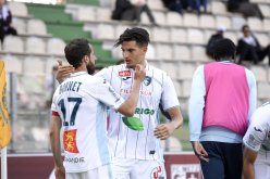 صدام جزائري بين مسلوب وفرحات في الليغ2 الفرنسية