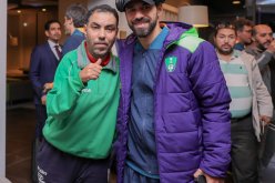 بالصور.. مناصر سطايفي من ذوي الإحتياجات الخاصة يزور الأهلي