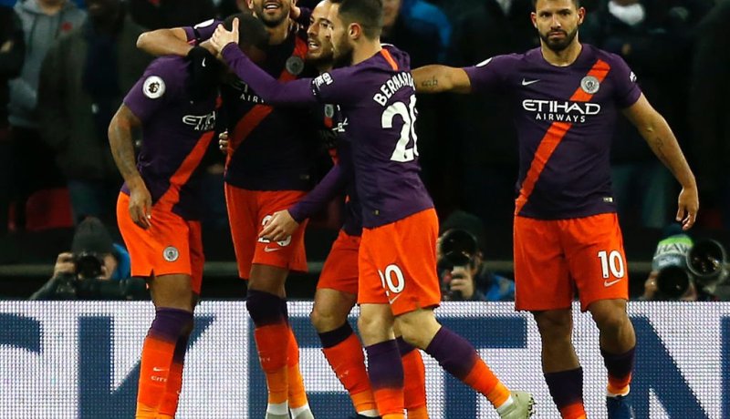 “محرز” يقود “السيتي” لصدارة “البريميرليغ”