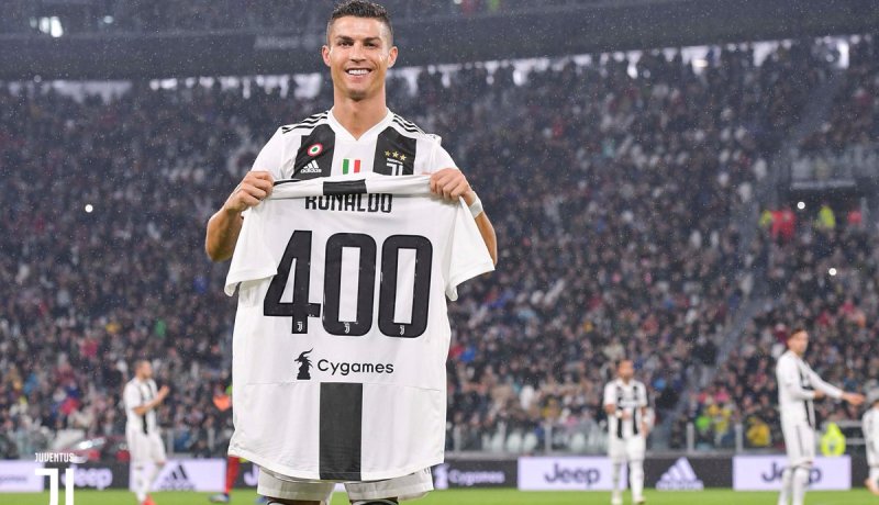 بالصور.. “اليوفي” يكرّم كريستيانو رونالدو