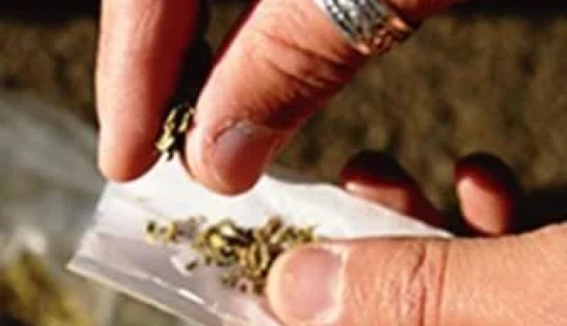 امرأة مزطولة تقتحم قاعة علاج وتهاجم ممرضة في عنابة