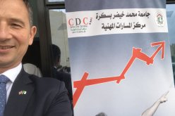 بالصور.. سفير بريطانيا بالجزائر يزور جامعة محمد خيضر ببسكرة