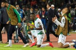 الرجاء البيضاوي المغربي يتوّج بكأس “الكاف”