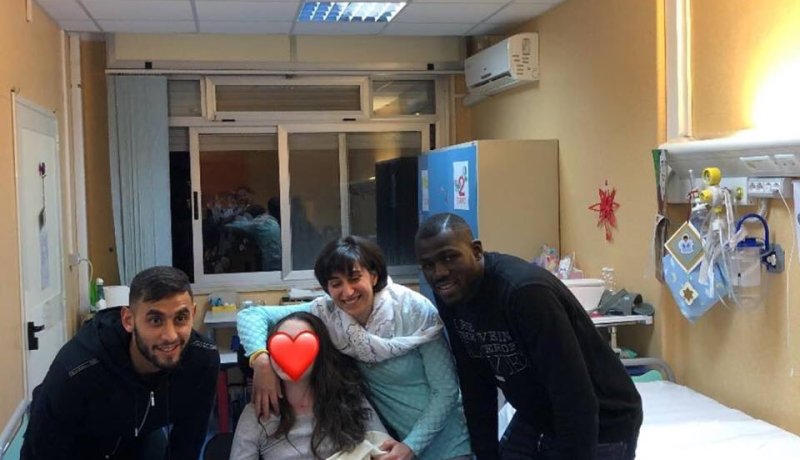 بالصور.. غولام في زيارة لمستشفى الأطفال