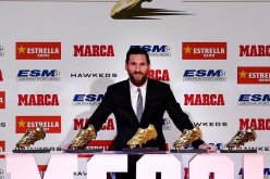 ميسي يتسلم جائزة الحذاء الذهبي للمرة الخامسة في تاريخه