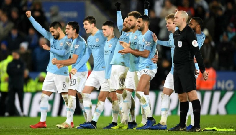 محرز يتفادى الكبار ويريد التتويج بثاني ألقابه مع “السيتي” !