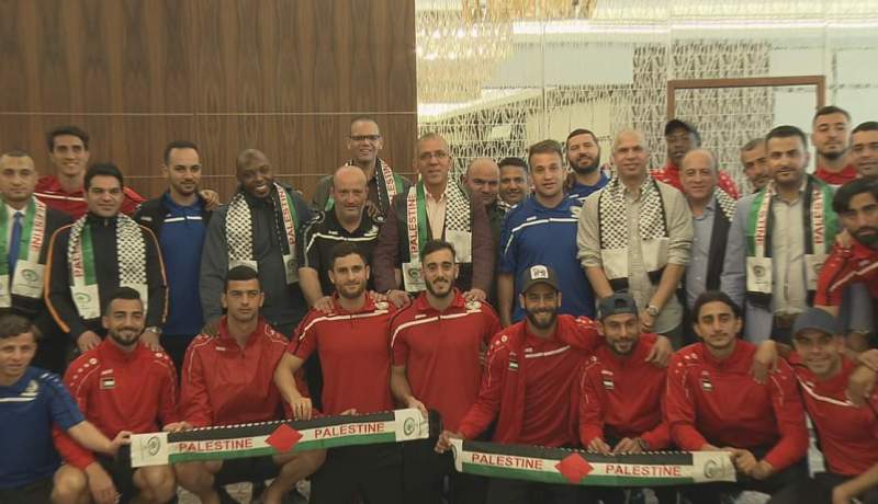 دراجي يزور المنتخب الفلسطيني ويتجاهل الخضر في الدوحة !