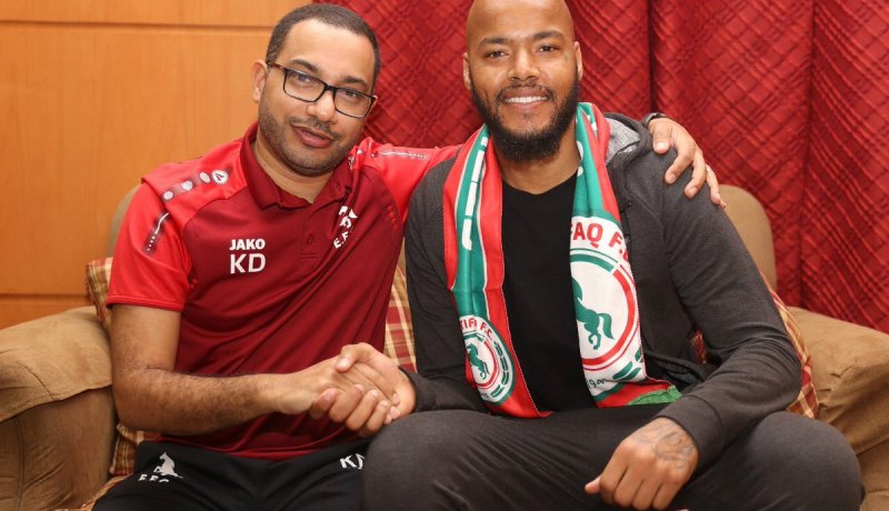 مبولحي يمدد عقده مع الإتفاق السعودي إلى غاية 2022