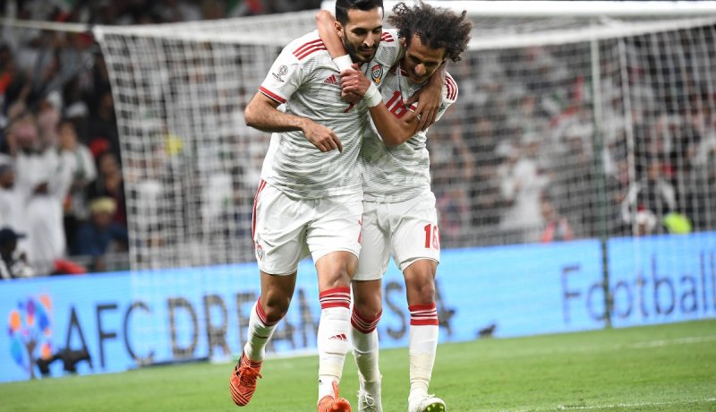 الإمارات تتجاوز أستراليا وتضرب موعدا لقطر في نصف نهائي كأس آسيا