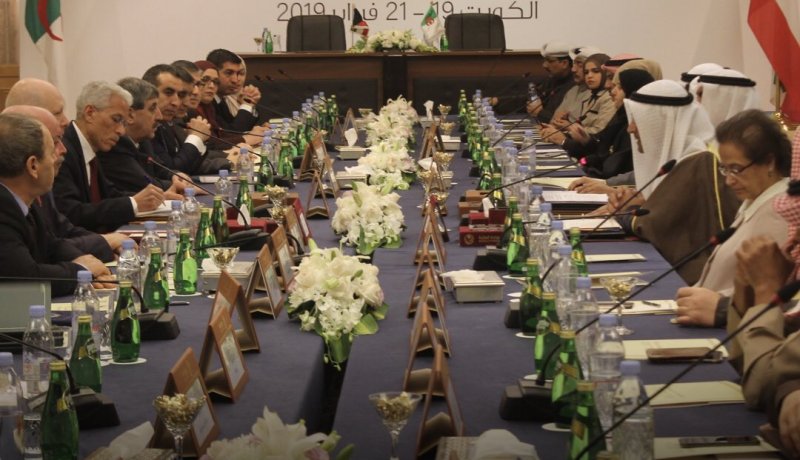 بالصور.. راوية يشارك في أشغال الدورة العاشرة للجنة المشتركة الجزائرية-الكويتية