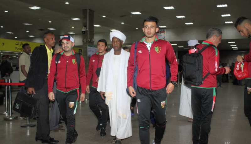 بالصور.. العميد يحط الرحال بالسودان استعدادا لمواجهة المريخ