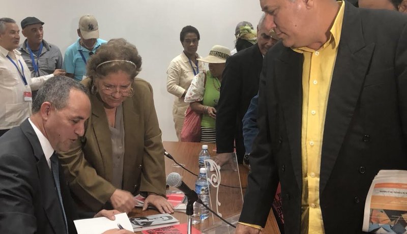 بالصور.. ميهوبي يعرض روايته “قسم أطوشا” بكوبا