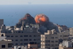 إذا إستشهدنا أدفنوني بحضن أمي.. طفلة فلسطينية تكتب وصيتها