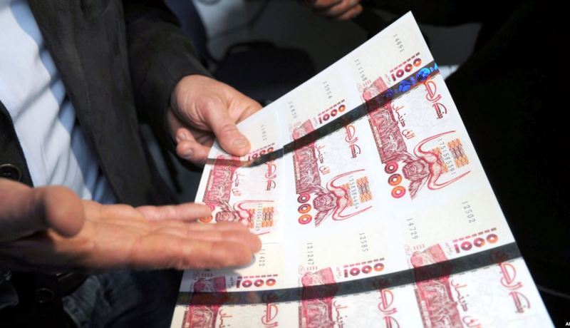 حجز أوراق نقدية مزورة بقيمة 3 ملايير بحوزة «نجل وزير كاميروني»!