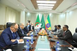 لعمامرة يجري مباحثات شاملة مع نائب رئيس الوزراء ووزير خارجية إثيوبيا