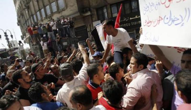 ائتلافات حزبية مصرية معارضة للاخوان تنظم مظاهرة مؤيدة للجيش