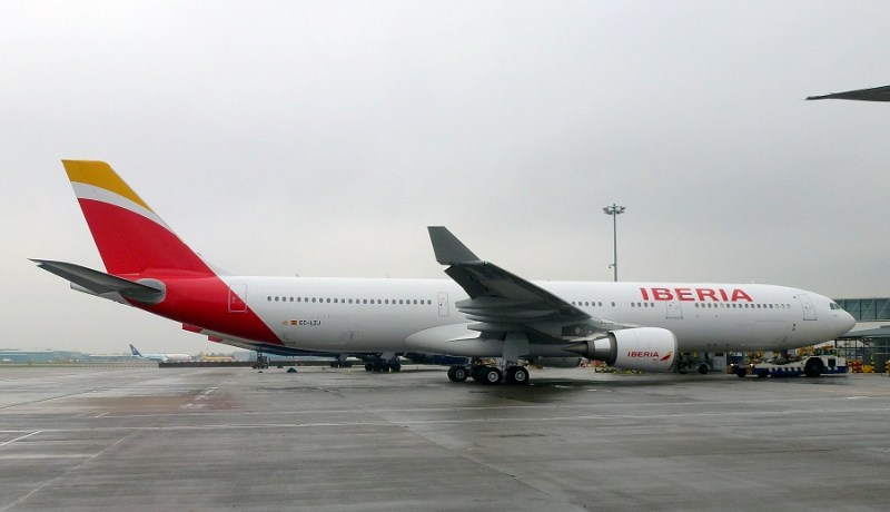 إسبانيا تعلق جميع الرحلات الجوية مع إيطاليا