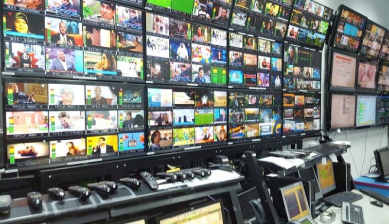 دبي.. التوقيع على تحديثات جديدة لعقود البث الرقمي المحلي لقناة “النهار”