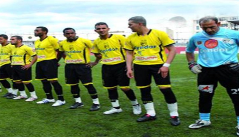 لاعبو أهلي البرج يجتمعون بمسعودان ويطالبونه بأموالهم