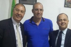 بالصور.. القنصلية المغربية بوهران تُكرم بادو الزاكي