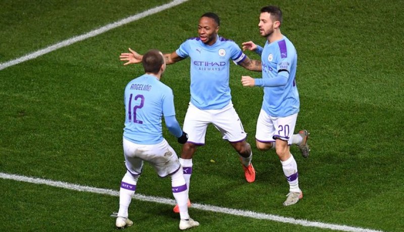 “السيتي” يبلغ نصف نهائي كأس “كاراباو” بحضور محرز
