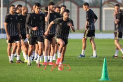 بالصور.. أجواء رائعة في تدريبات الخضر