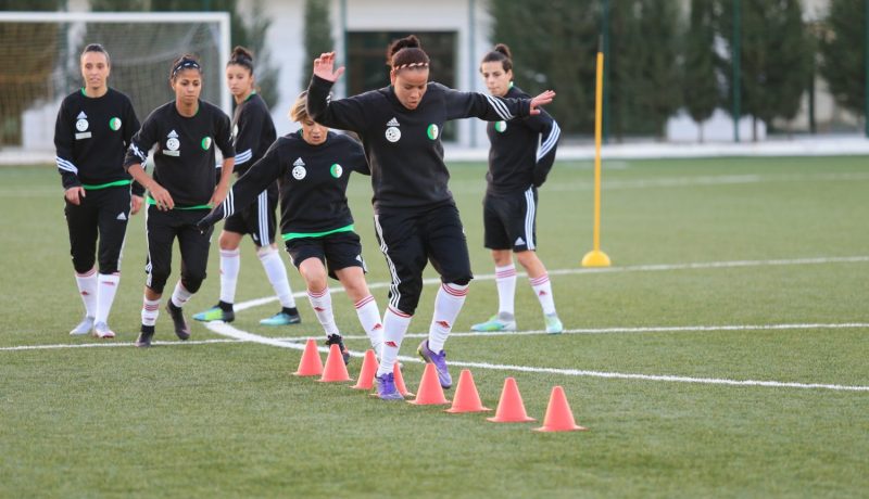 بالفيديو.. المنتخب النسوي يواصل تحضيراته للكان
