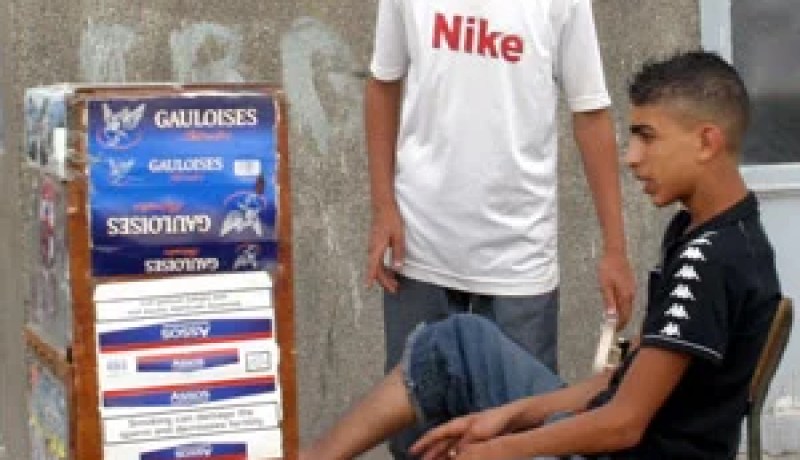 ظاهرة بيع التبغ عند الأطفال تغزو شوارع البيض:البراءة بين هاجسي انعدام التكفل الأسري ومحاولة الربح السريع