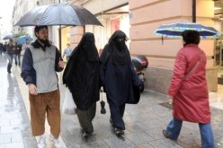 البرلمان الهولندي يتجه نحو منع النقاب في الأماكن العمومية