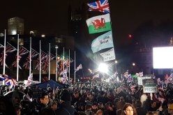 بالفيديو والصور.. البريطانيون يحتفلون ودعوات من لندن بانفصال فرنسا عن الإتحاد الأوروبي