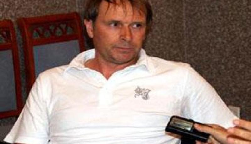 غيغر بقائي مع الفريق مرهون بنوعية تشكيلته الموسم القادم