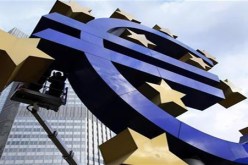 مسؤول أوروبي: اليورو يواجه خطرا شاملا لكن لا يمكن أن ينهار