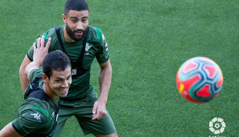 فقير :”ماندي أعز أصدقائي في بيتيس”