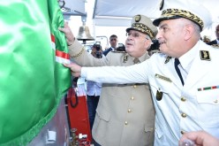 الفريق أحمد ڤايد صالح يُشرف على تفتيش السفينة الغراب “الزاجـر” رقم المتن 922