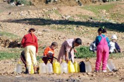 الطارف:  يسددون فواتير الماء المالح ويشترون الماء العذب