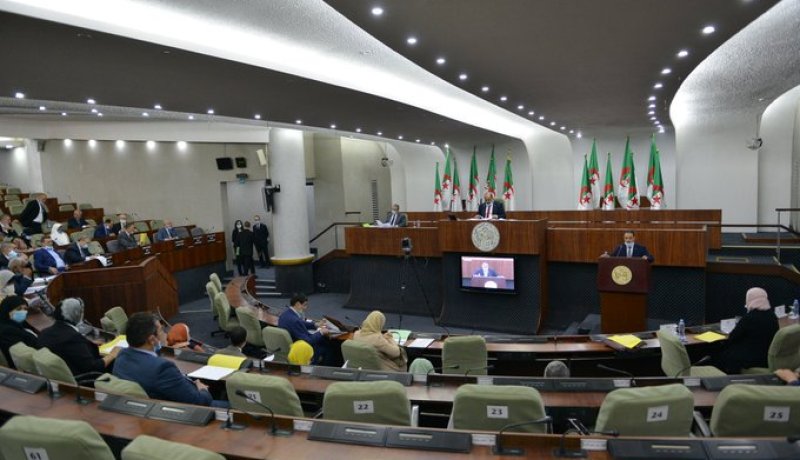 شنين يترأس أشغال الجلسة العلنية لمناقشة مشروع القانون المتضمن اعتماد 8 ماي يوما وطنيا للذاكرة